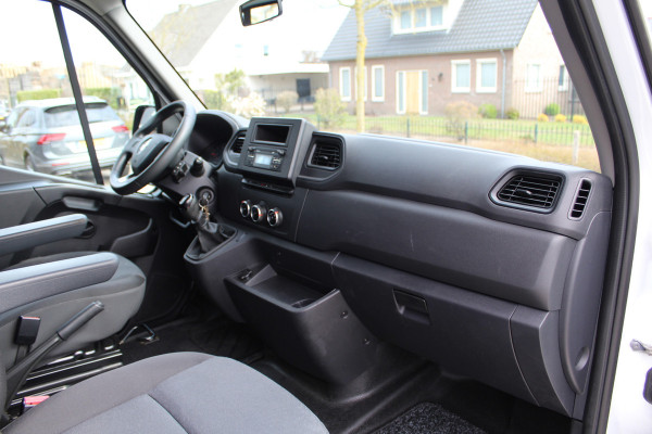 Renault Master T35 2.3 dCi 135PK Euro6 L2H2 ✓ imperiaal  ✓ trekhaak  ✓ airco