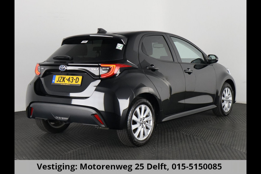 Toyota Yaris 1.5 Hybrid 115 BUSINESS BLACK GARANTIE TOT 7-2032 CARPLAY NAVIGATIE. CAMERA. ADAPTIEVE CRUISE. STUUR/STOELVERW.