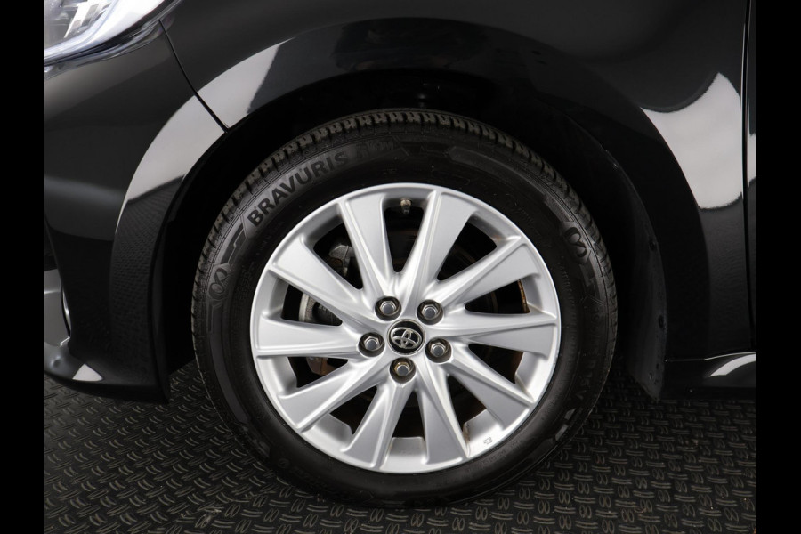 Toyota Yaris 1.5 Hybrid 115 BUSINESS BLACK GARANTIE TOT 7-2032 CARPLAY NAVIGATIE. CAMERA. ADAPTIEVE CRUISE. STUUR/STOELVERW.