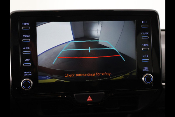 Toyota Yaris 1.5 Hybrid 115 BUSINESS BLACK GARANTIE TOT 7-2032 CARPLAY NAVIGATIE. CAMERA. ADAPTIEVE CRUISE. STUUR/STOELVERW.