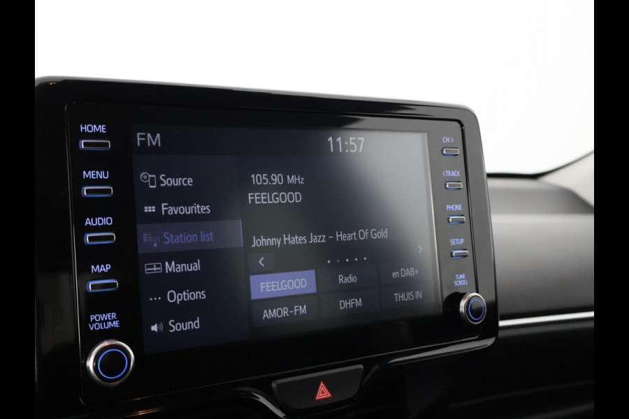 Toyota Yaris 1.5 Hybrid 115 BUSINESS BLACK GARANTIE TOT 7-2032 CARPLAY NAVIGATIE. CAMERA. ADAPTIEVE CRUISE. STUUR/STOELVERW.