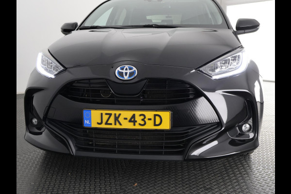 Toyota Yaris 1.5 Hybrid 115 BUSINESS BLACK GARANTIE TOT 7-2032 CARPLAY NAVIGATIE. CAMERA. ADAPTIEVE CRUISE. STUUR/STOELVERW.