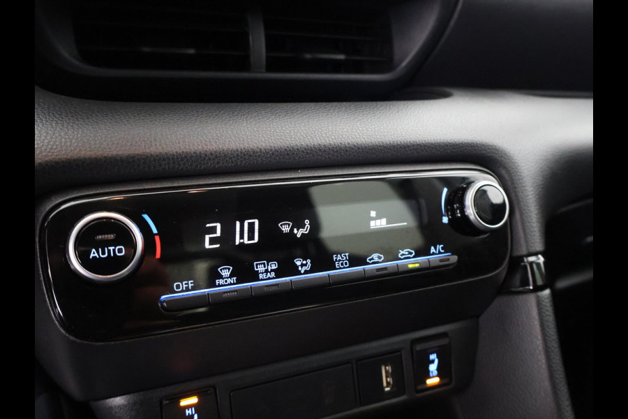 Toyota Yaris 1.5 Hybrid 115 BUSINESS BLACK GARANTIE TOT 7-2032 CARPLAY NAVIGATIE. CAMERA. ADAPTIEVE CRUISE. STUUR/STOELVERW.