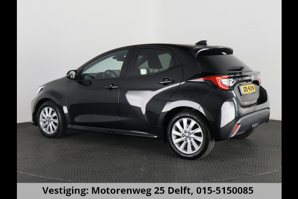 Toyota Yaris 1.5 Hybrid 115 BUSINESS BLACK GARANTIE TOT 7-2032 CARPLAY NAVIGATIE. CAMERA. ADAPTIEVE CRUISE. STUUR/STOELVERW.
