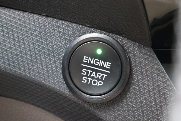 Ford Transit Connect 1.5 EcoBlue L2 Sport | Bi-Xenon | Keyless Go | CarPlay | Camera | Navigatie | 8-Traps automaat | Cruise control | Trekhaak | Stoelverwarming | Lederen bekleding | Nieuwe APK | NAP Logisch