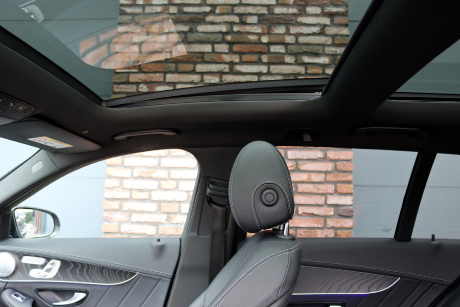 Mercedes-Benz C-Klasse Estate 300 e Business Solution AMG | Luchtvering | Panoramadak | Burmester | Memory | Camera | Spoorpakket | Dodehoekassistent | Multibeam LED | Sfeerverlichting |