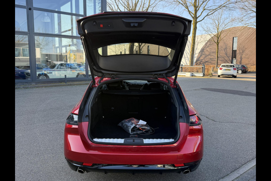 Peugeot 508 SW 1.6 HYbrid GT Pack Business VAN € 28.900,- VOOR € 25.877,- UW LENTEVOORDEEL: € 3.023,-! | FULL OPTIONS | ADAPTIEVE CRUISE CONTROL | FOCAL AUDIO | 360 CAMERA | STOELVERWARMING | DEALER ONDERHOUDEN | ELEKTRISCHE KOFFERBAK | RIJKLAAR MET 12 MND BOVAG GARANTIE |