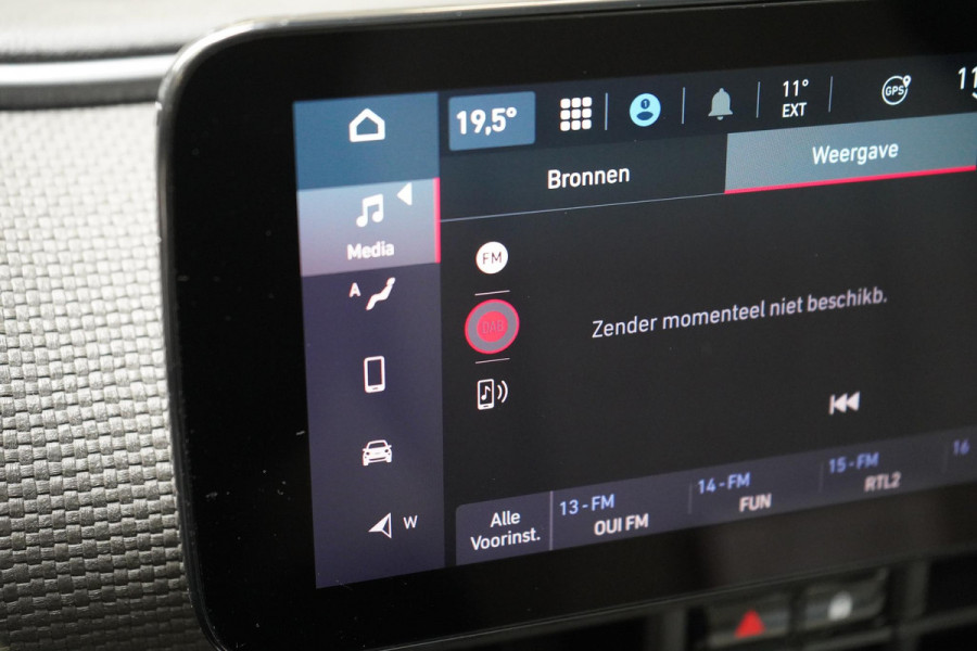 Fiat 500 La Prima 42 kWh | SoH 94,9% | Panoramadak | Leder | Navigatie | Carplay | Lm velgen | Blind-Spot