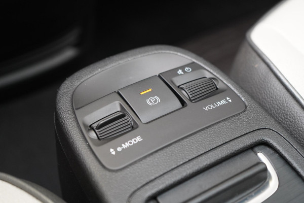 Fiat 500 La Prima 42 kWh | SoH 94,9% | Panoramadak | Leder | Navigatie | Carplay | Lm velgen | Blind-Spot