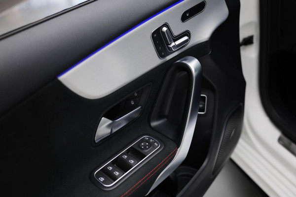 Mercedes-Benz A-Klasse AMG 35 4MATIC |Bomvoll!|Pano|Kuipstoelen|360Camera|HUD|Memory|ACC|Dodehoek|