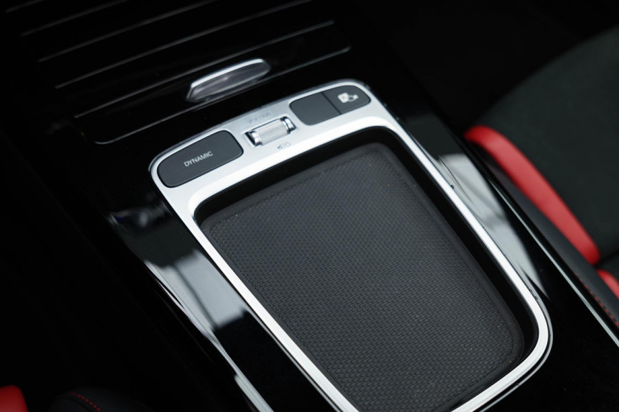 Mercedes-Benz A-Klasse AMG 35 4MATIC |Bomvoll!|Pano|Kuipstoelen|360Camera|HUD|Memory|ACC|Dodehoek|