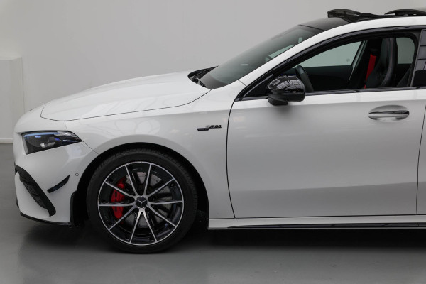 Mercedes-Benz A-Klasse AMG 35 4MATIC |Bomvoll!|Pano|Kuipstoelen|360Camera|HUD|Memory|ACC|Dodehoek|