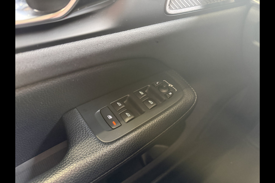 Volvo V60 2.0 T6 Recharge AWD Business Pro | Harman Kardon | Stoel/Stuurverwarming | Keyless | Trekhaak | Leder