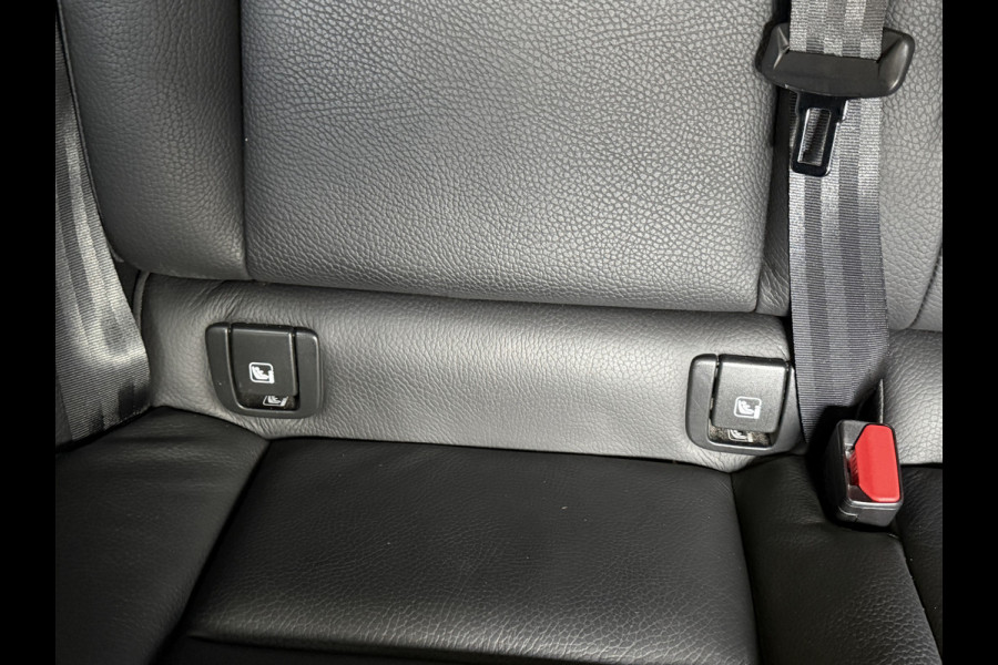 Volvo V60 2.0 T6 Recharge AWD Business Pro | Harman Kardon | Stoel/Stuurverwarming | Keyless | Trekhaak | Leder