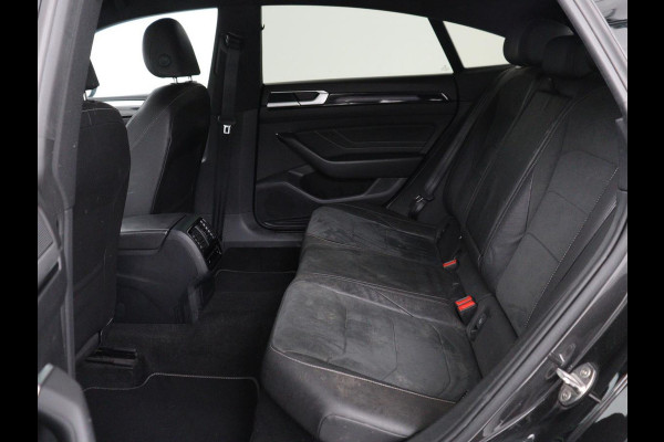 Volkswagen Arteon 1.4 TSI eHybrid R-Line Business+ | Trekhaak | LED | Stoel & stuurverwarming | Camera | Adaptive cruise | Carplay | Alcantara