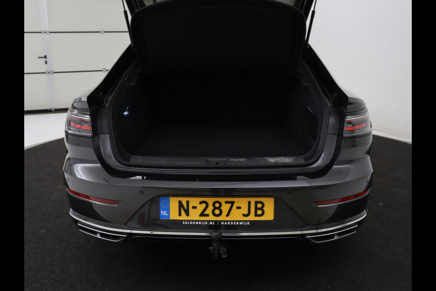 Volkswagen Arteon 1.4 TSI eHybrid R-Line Business+ | Trekhaak | LED | Stoel & stuurverwarming | Camera | Adaptive cruise | Carplay | Alcantara