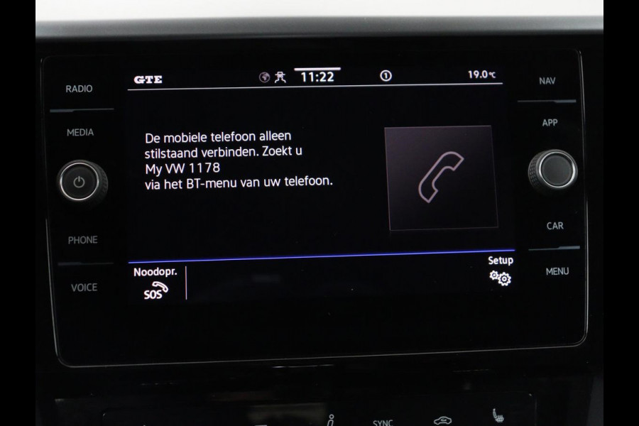 Volkswagen Arteon 1.4 TSI eHybrid R-Line Business+ | Trekhaak | LED | Stoel & stuurverwarming | Camera | Adaptive cruise | Carplay | Alcantara