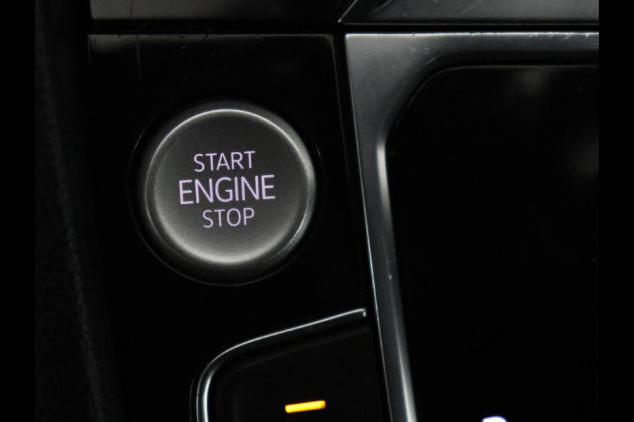 Volkswagen Arteon 1.4 TSI eHybrid R-Line Business+ | Trekhaak | LED | Stoel & stuurverwarming | Camera | Adaptive cruise | Carplay | Alcantara