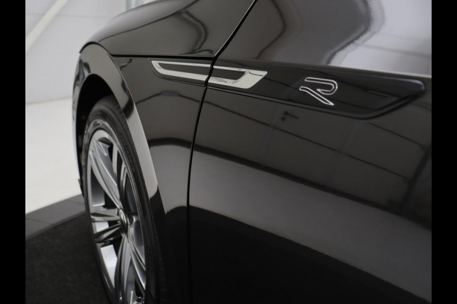 Volkswagen Arteon 1.4 TSI eHybrid R-Line Business+ | Trekhaak | LED | Stoel & stuurverwarming | Camera | Adaptive cruise | Carplay | Alcantara