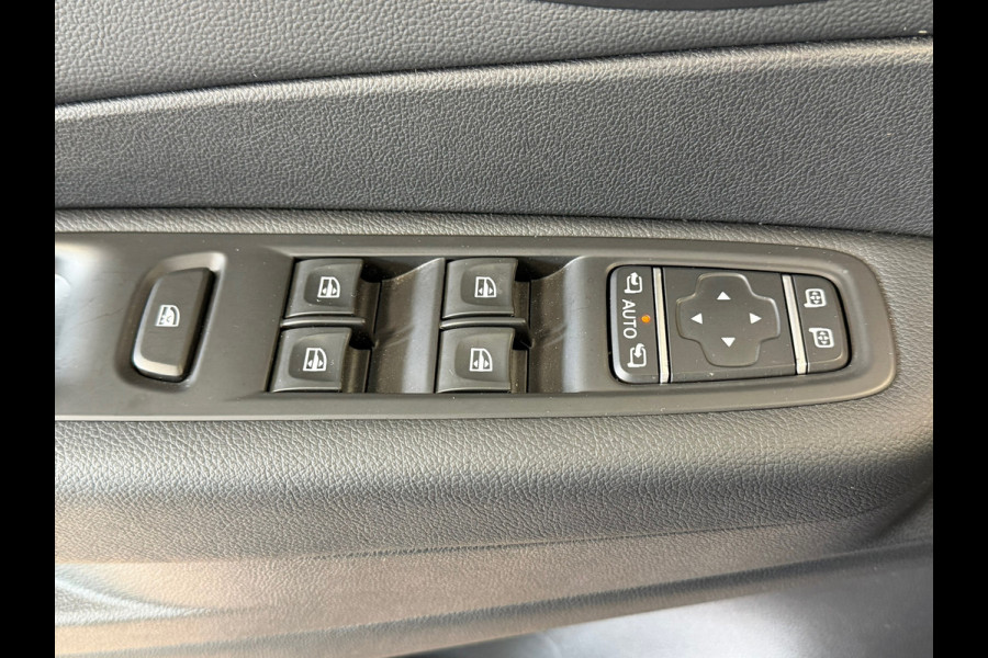 Renault Captur 1.3 TCe Intens AUT. STOELVERWARMING LEDEREN BEKLEDING NAVIGATIE CRUISE CAMERA PDC START/STOP KEYLESS-GO