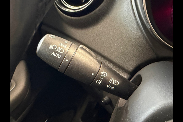 Renault Captur 1.3 TCe Intens AUT. STOELVERWARMING LEDEREN BEKLEDING NAVIGATIE CRUISE CAMERA PDC START/STOP KEYLESS-GO