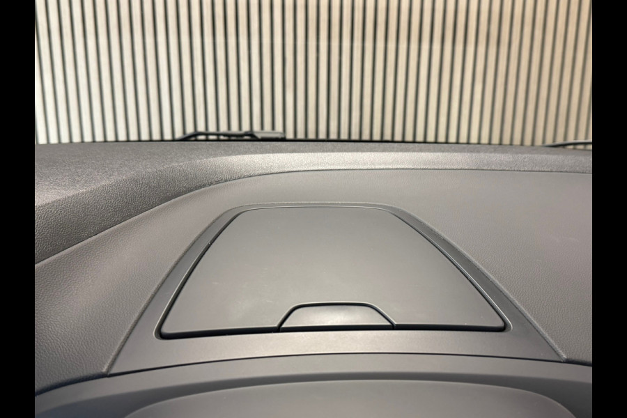 Renault Captur 1.3 TCe Intens AUT. STOELVERWARMING LEDEREN BEKLEDING NAVIGATIE CRUISE CAMERA PDC START/STOP KEYLESS-GO