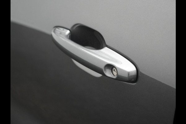 Ford Kuga 2.5 Titanium PHEV 225pk Dealer O.H. | Trekhaak Afn. | Camera | Stoelen & Stuur Verwarmd | Keyless | Apple Carplay | Virtual | Navigatie | DAB | Cruise Control | Plug In Hybrid |