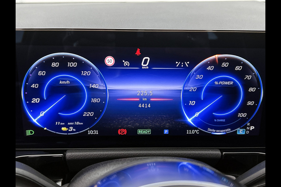 Mercedes-Benz EQA 250+ Business Solution 71 kWh mrt 26| Lichtmetalen velgen | Navigatie | Parking support met camera achter | stoelverwarming voor | Inclusief 24 maanden MB Certified garantie voor Europa.