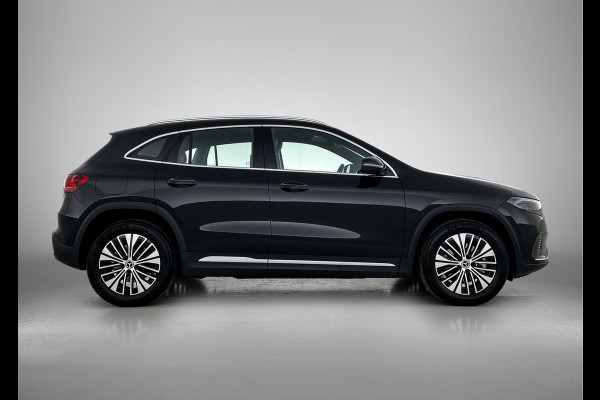 Mercedes-Benz EQA 250+ Business Solution 71 kWh mrt 26| Lichtmetalen velgen | Navigatie | Parking support met camera achter | stoelverwarming voor | Inclusief 24 maanden MB Certified garantie voor Europa.