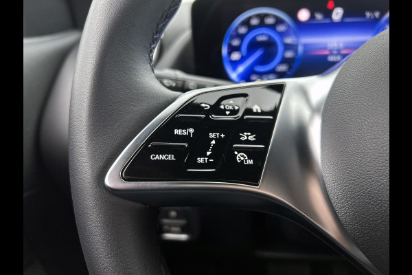 Mercedes-Benz EQA 250+ Business Solution 71 kWh mrt 26| Lichtmetalen velgen | Navigatie | Parking support met camera achter | stoelverwarming voor | Inclusief 24 maanden MB Certified garantie voor Europa.