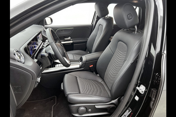 Mercedes-Benz EQA 250+ Business Solution 71 kWh mrt 26| Lichtmetalen velgen | Navigatie | Parking support met camera achter | stoelverwarming voor | Inclusief 24 maanden MB Certified garantie voor Europa.