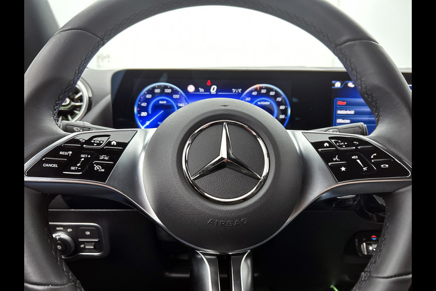 Mercedes-Benz EQA 250+ Business Solution 71 kWh mrt 26| Lichtmetalen velgen | Navigatie | Parking support met camera achter | stoelverwarming voor | Inclusief 24 maanden MB Certified garantie voor Europa.
