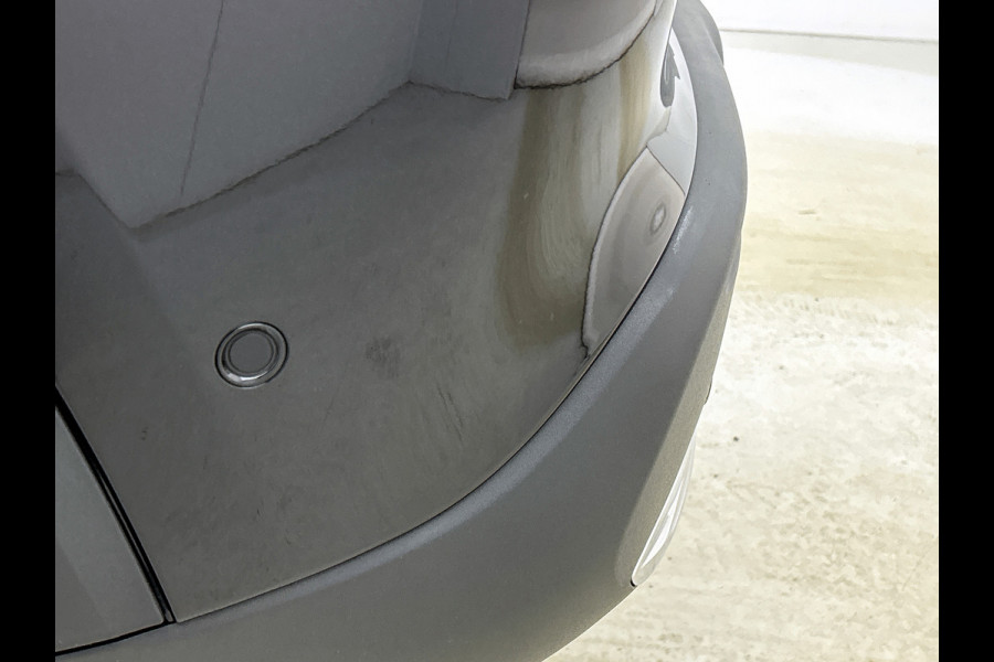 Mercedes-Benz EQA 250+ Business Solution 71 kWh mrt 26| Lichtmetalen velgen | Navigatie | Parking support met camera achter | stoelverwarming voor | Inclusief 24 maanden MB Certified garantie voor Europa.