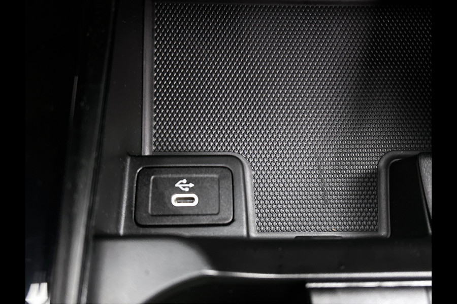 Mercedes-Benz EQA 250+ Business Solution 71 kWh mrt 26| Lichtmetalen velgen | Navigatie | Parking support met camera achter | stoelverwarming voor | Inclusief 24 maanden MB Certified garantie voor Europa.