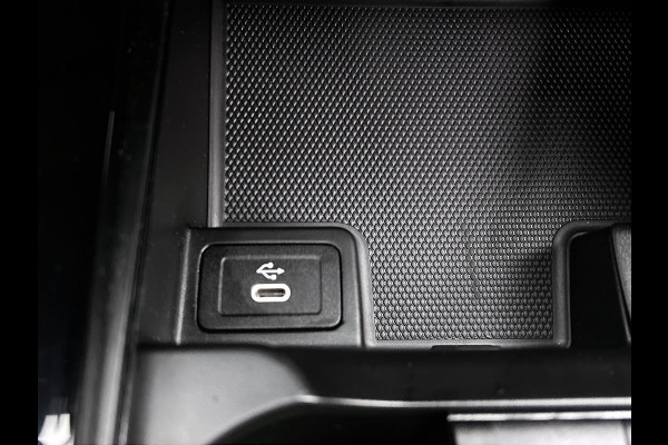 Mercedes-Benz EQA 250+ Business Solution 71 kWh mrt 26| Lichtmetalen velgen | Navigatie | Parking support met camera achter | stoelverwarming voor | Inclusief 24 maanden MB Certified garantie voor Europa.