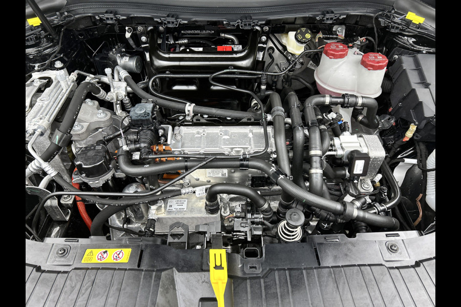 Mercedes-Benz EQA 250+ Business Solution 71 kWh mrt 26| Lichtmetalen velgen | Navigatie | Parking support met camera achter | stoelverwarming voor | Inclusief 24 maanden MB Certified garantie voor Europa.