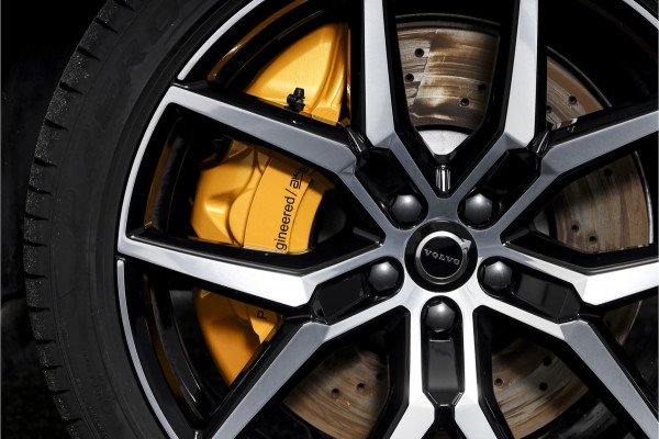 Volvo XC60 2.0 T8 Plug-in-hybrid AWD Polestar Engineered - Facelift MY26 | S/K-Panodak | Elek. Trekhaak | Harman/Kardon | 360 Camera | Dig.Cockpit | Adapt.Cruise | Stoel+-Stuurverw. | Elek. stoelen | NAV + App.Connect + NAV | ECC | LM 21" | 9215