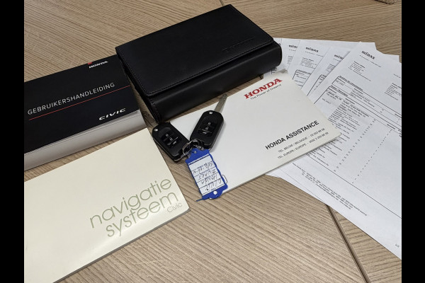 Honda Civic 1.0 i-VTEC PDC+Camera Clima Navigatie Stoelverwarming Adapt cruise Lane assist Dab+