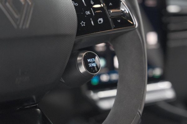 Renault Austral 1.2 E-Tech full hybrid 200 Techno Esprit Alpine | 1500 KG Trekgewicht | Camera | Dodehoekdetectie | Adaptieve Cruise Control | Pack Winter