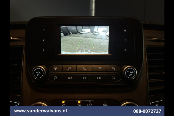 Ford Transit 2.0 TDCI 131pk L4H3 Jumbo Euro6 Airco | Camera | Cruisecontrol | Stoelverwarming Verwarmde voorruit, Parkeersensoren, Bijrijdersbank, 2750kg trekvermogen