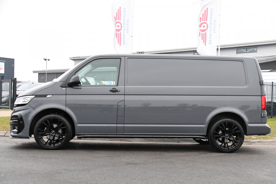 Volkswagen Transporter 2.0 TDI L2H1 30 ABT Bulli Camera, Cruise, Carplay, LED, Stoelverwarming, Standkachel, Multimedia, Sensoren, Uniek!