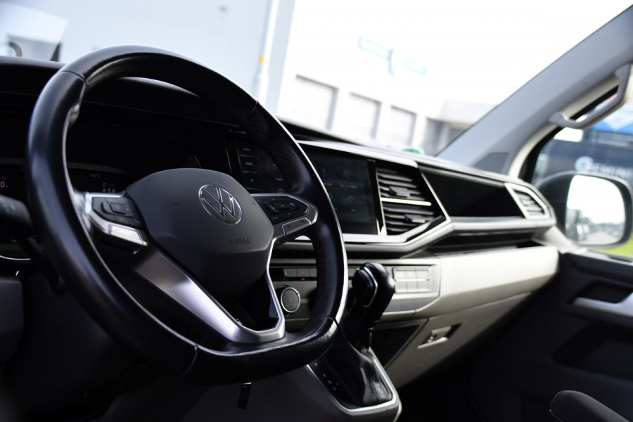 Volkswagen Transporter 2.0 TDI L2H1 30 ABT Bulli Camera, Cruise, Carplay, LED, Stoelverwarming, Standkachel, Multimedia, Sensoren, Uniek!