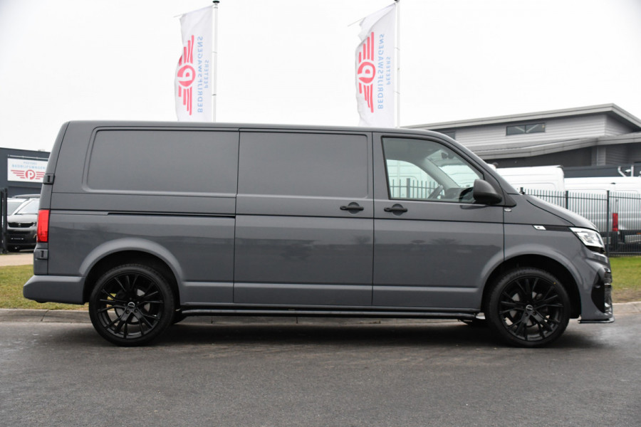 Volkswagen Transporter 2.0 TDI L2H1 30 ABT Bulli Camera, Cruise, Carplay, LED, Stoelverwarming, Standkachel, Multimedia, Sensoren, Uniek!