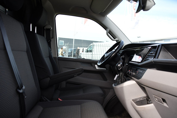 Volkswagen Transporter 2.0 TDI L2H1 30 ABT Bulli Camera, Cruise, Carplay, LED, Stoelverwarming, Standkachel, Multimedia, Sensoren, Uniek!