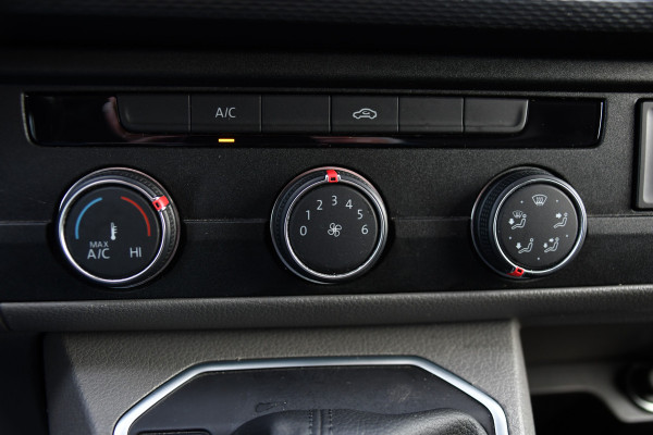 Volkswagen Transporter 2.0 TDI L2H1 30 ABT Bulli Camera, Cruise, Carplay, LED, Stoelverwarming, Standkachel, Multimedia, Sensoren, Uniek!