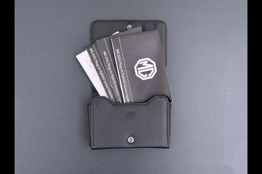 MG EHS 1.5 TGDI Luxury | PHEV | MEGA COMPLEET! | COMPLETE HISTORIE AANWEZIG | FABRIEKSGARANTIE T/M 3-2030 | 52km WLTP ELECTR RIJBEREIK, TOTAAL RIJBEREIK TOT 1.000km!