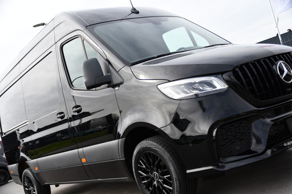 Mercedes-Benz Sprinter 317 1.9 CDI L2H2 RWD AMG Black Edition Camera, Cruise, Carplay, LED, 170pk, Multimedia, Automaat, Trekhaak, 3 Zits, Uniek!
