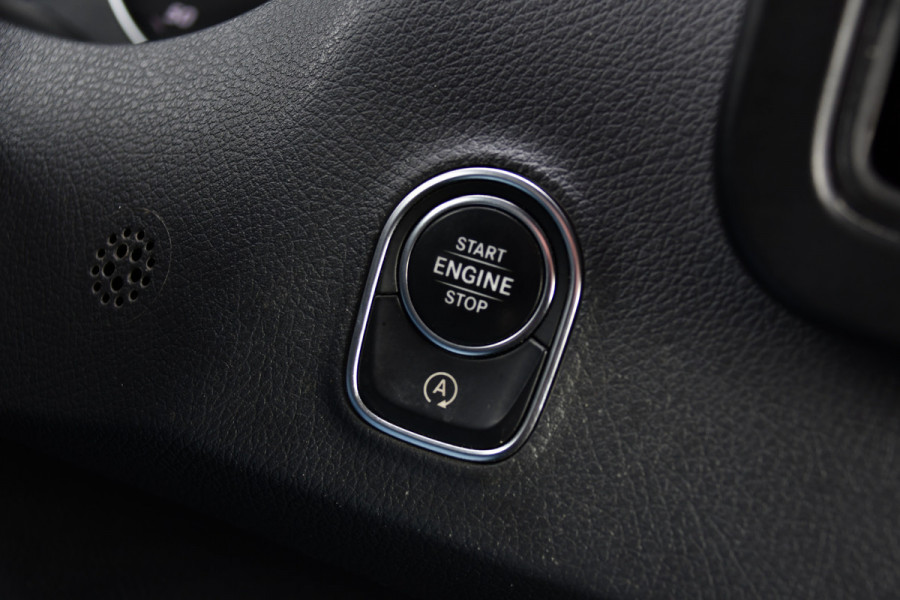 Mercedes-Benz Sprinter 317 1.9 CDI L2H2 RWD AMG Black Edition Camera, Cruise, Carplay, LED, 170pk, Multimedia, Automaat, Trekhaak, 3 Zits, Uniek!