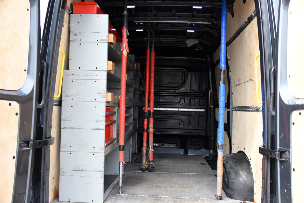 MAN TGE 3.180 35 2.0 L3H3 PB Edition Cruise, Camera, Carplay, 177pk, LED, Trekhaak, Stoelverwarming, Automaat, Multimedia, Uniek!