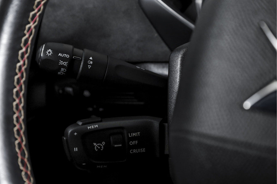 DS DS 3 Crossback 1.2 PureTech 100 PK Performance Line | Dig. Cockpit | Cruise | PDC | Camera | NAV+App. Connect | ECC | LM 17" |